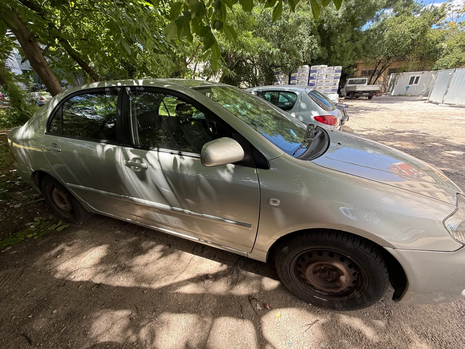 Toyota Corolla 1, 6i, снимка 2 - Автомобили и джипове - 55160864