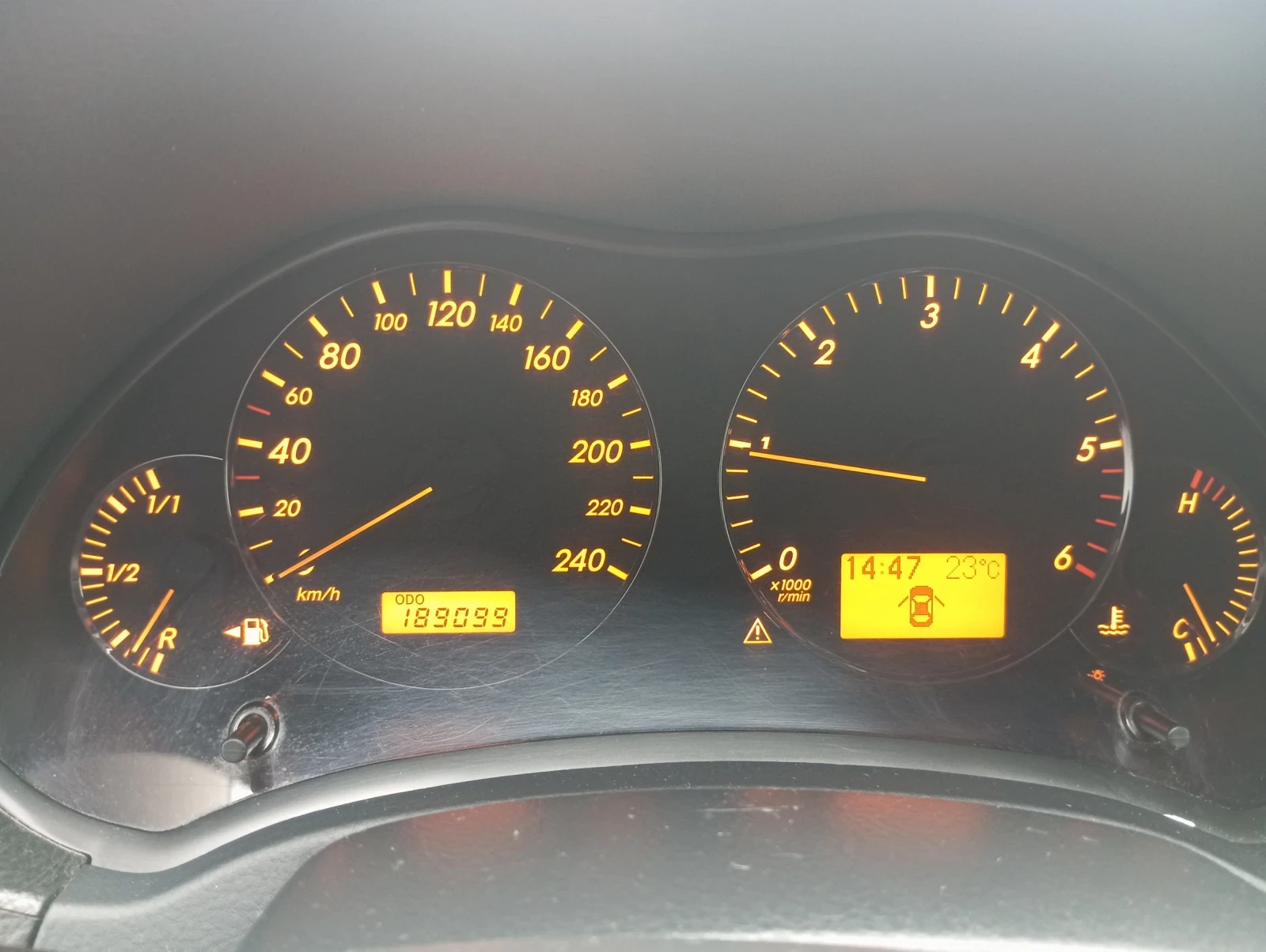 Toyota Avensis Лизинг , снимка 12 - Автомобили и джипове - 55332973