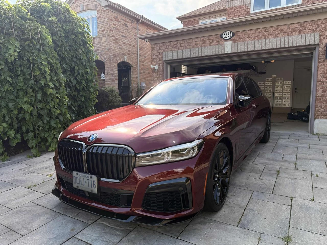 BMW 750 Li* Carbon Core* Individual* 360* Обдух* Масаж