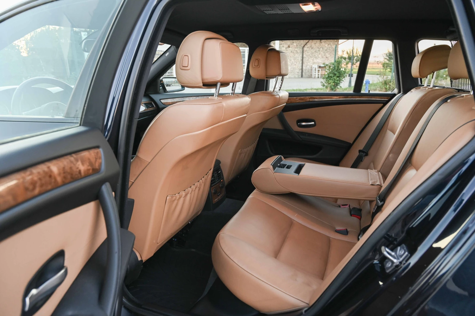 BMW 530 d* M-pak* Edition* Sport* Germany, снимка 17 - Автомобили и джипове - 56004995