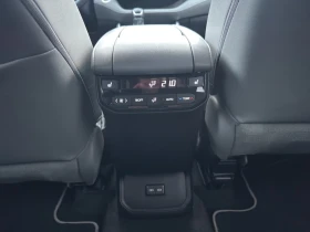 Toyota Highlander 2.5 HEV/LUXURY/7S/247HP/4x4/CAM/NAVI/341h, снимка 16