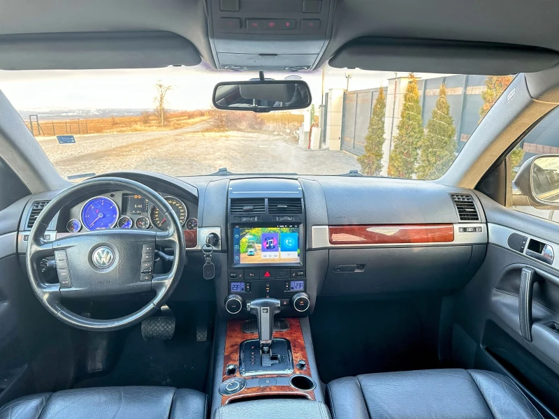 VW Touareg 3.0D/224HP* НАВИГАЦИЯ* ПОДГРЕВ* КОЖА* СМЕНЕНИ ВЕРИ, снимка 8 - Автомобили и джипове - 49074228