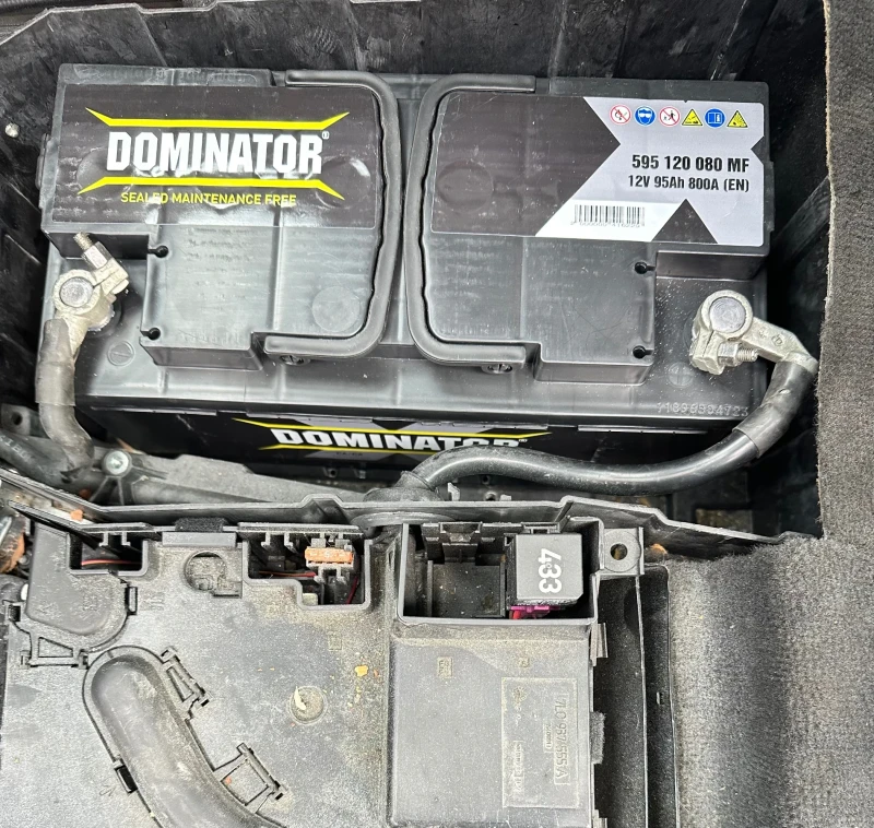 VW Touareg 3.0D/224HP* НАВИГАЦИЯ* ПОДГРЕВ* КОЖА* СМЕНЕНИ ВЕРИ, снимка 13 - Автомобили и джипове - 49074228