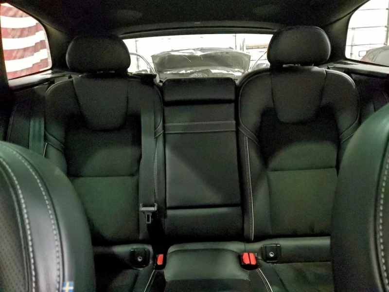 Volvo XC60 T5* R-DESIGN* DIGITAL* ПОДГРЕВИ* АЛКАНТАРА* , снимка 10 - Автомобили и джипове - 53248098