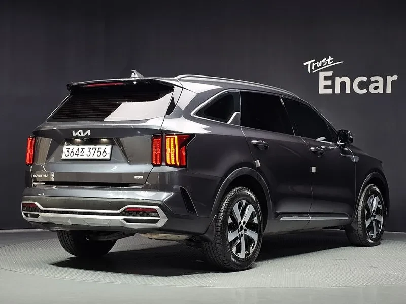 Kia Sorento 2.2 CRDI 4WD - САМО 30% АВАНС, снимка 3 - Автомобили и джипове - 56018251