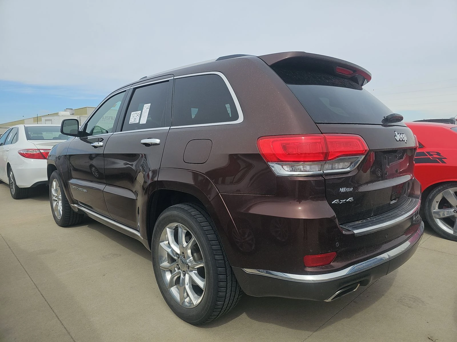 Jeep Grand cherokee SUMMIT* 8ZF* HEMI* Distronic* Подгрев* Обдух* Пано - изображение 3