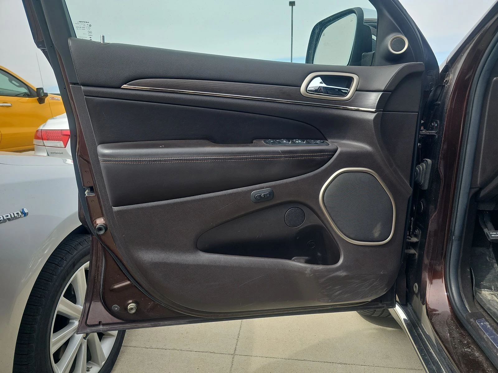 Jeep Grand cherokee SUMMIT* 8ZF* HEMI* Distronic* Подгрев* Обдух* Пано - изображение 7