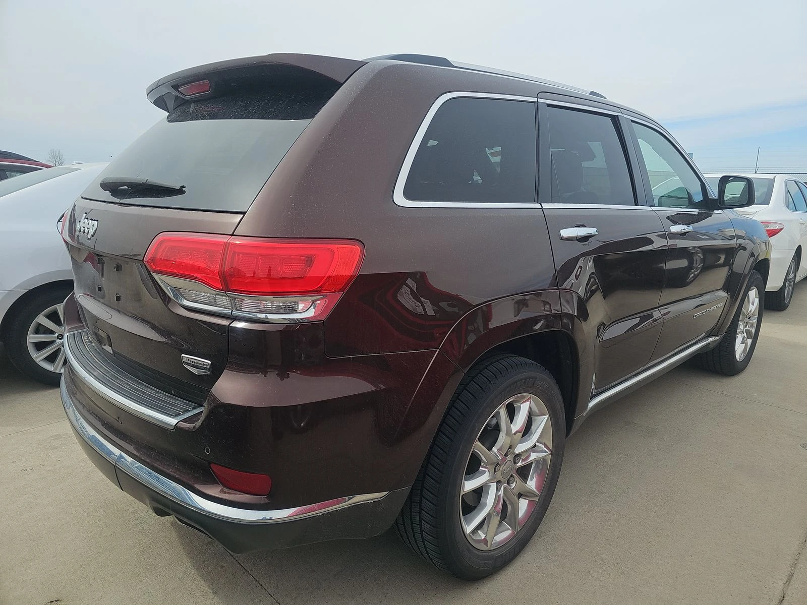 Jeep Grand cherokee SUMMIT* 8ZF* HEMI* Distronic* Подгрев* Обдух* Пано - изображение 2