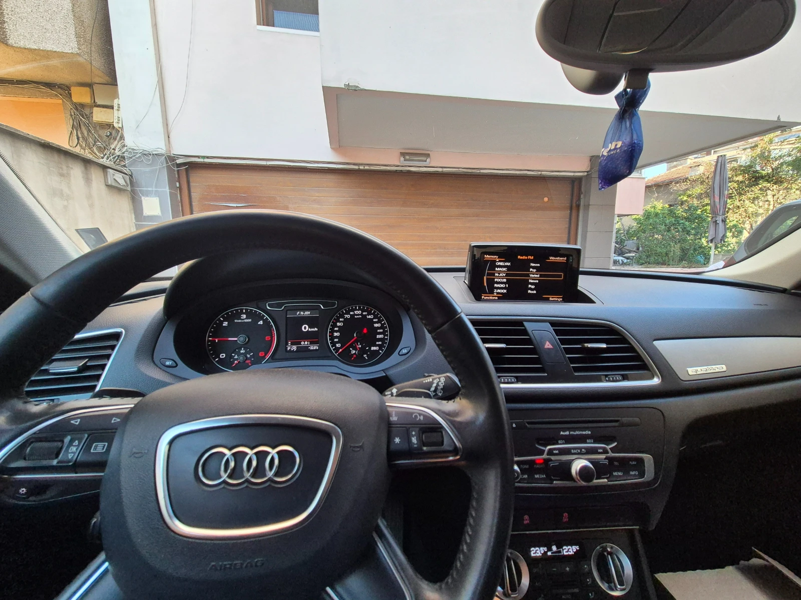 Audi Q3 2.0 TDI 140HP S-Tronic - изображение 10