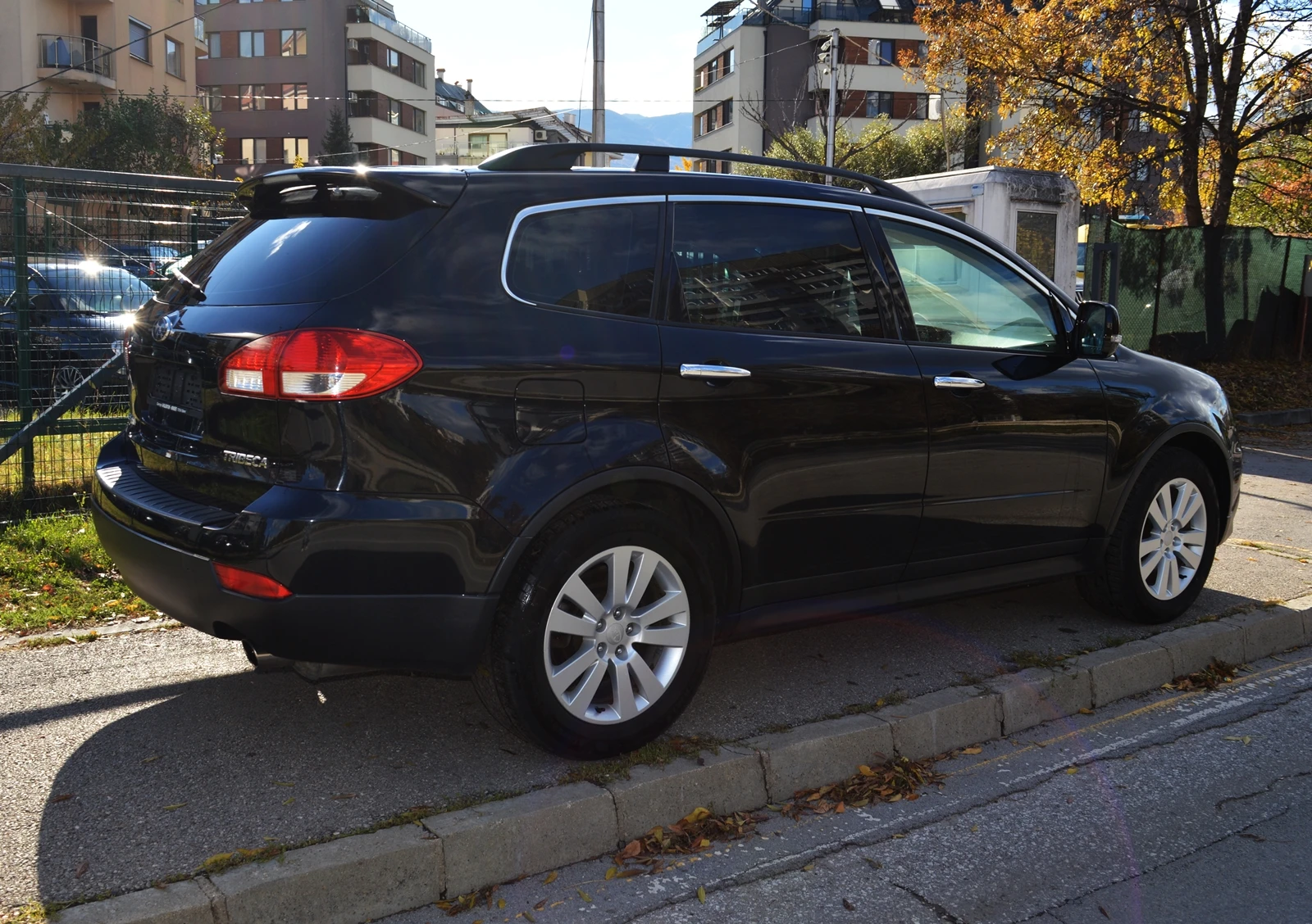 Subaru B10 Tribeka 3.6i AWD 7 МЕСТА ШВЕЙЦАРИЯ - изображение 4