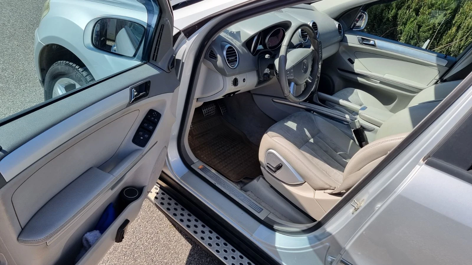 Mercedes-Benz ML 320, снимка 7 - Автомобили и джипове - 53798659