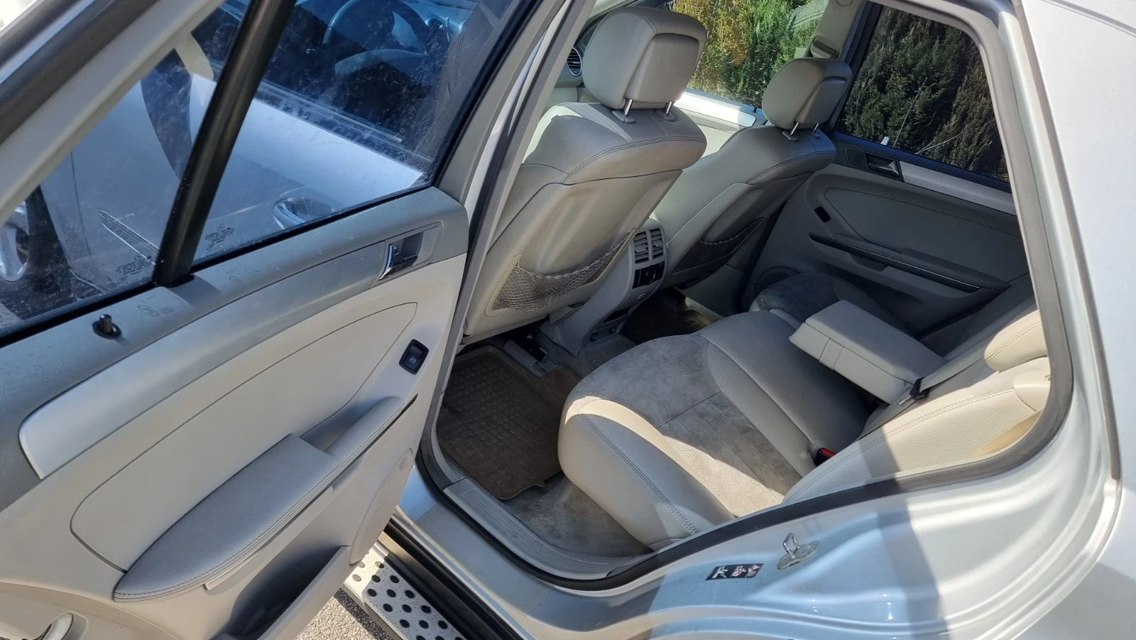 Mercedes-Benz ML 320, снимка 6 - Автомобили и джипове - 53798659