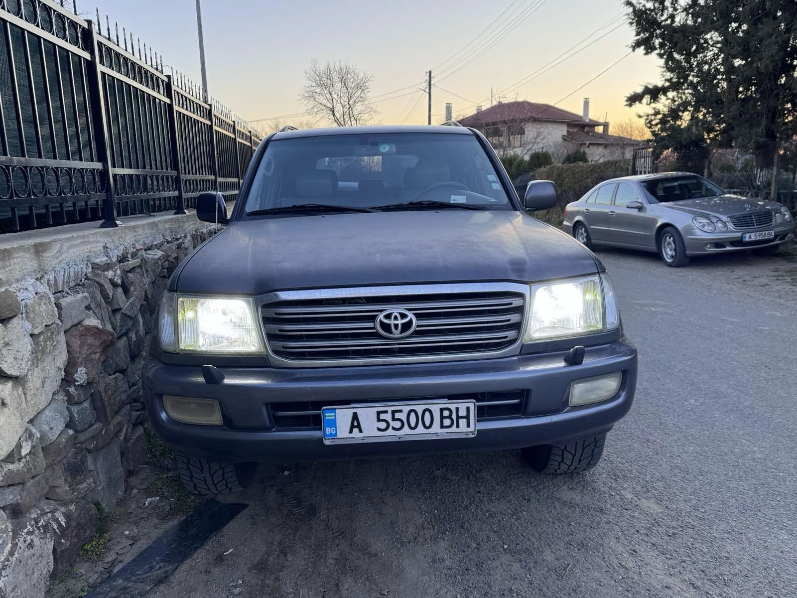 Toyota Land cruiser J100