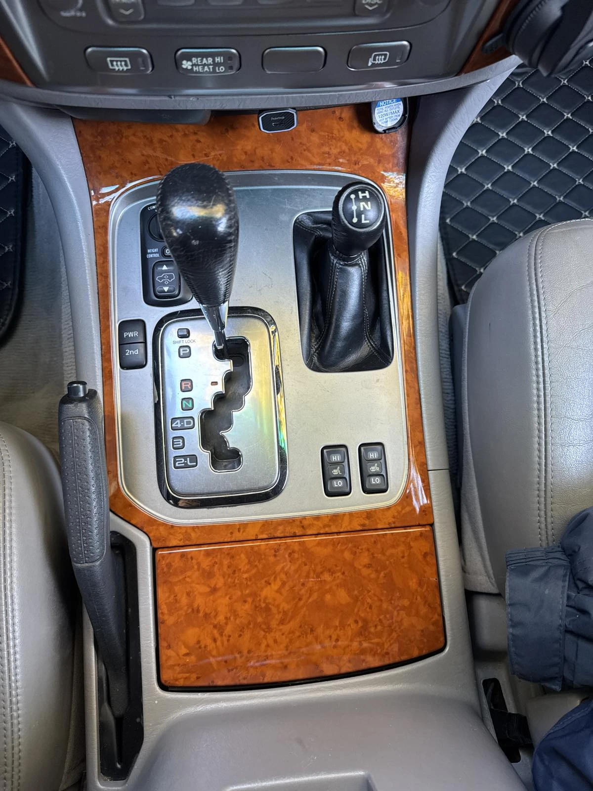 Toyota Land cruiser J100, снимка 9 - Автомобили и джипове - 53937258