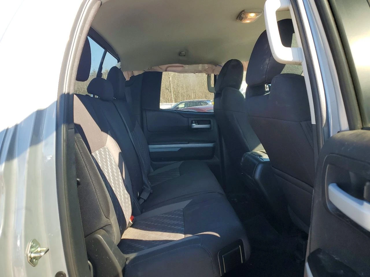 Toyota Tundra 4.6l Sr5, снимка 10 - Автомобили и джипове - 54072568