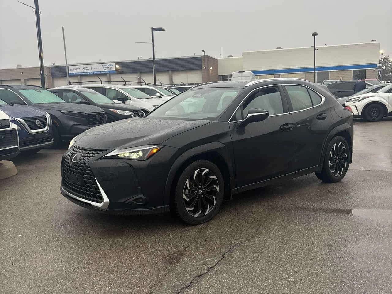 Lexus UX 300h  CARFAX