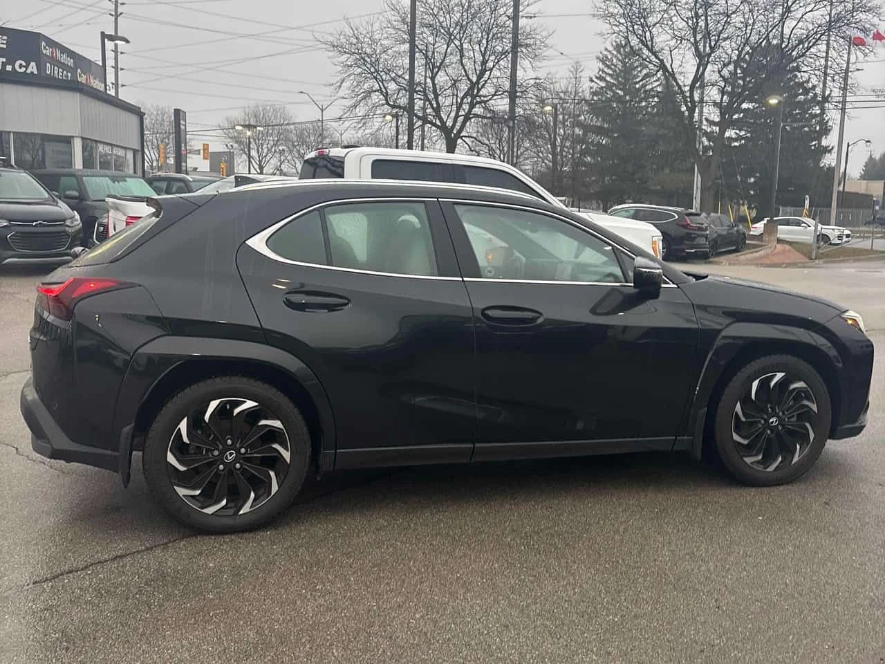 Lexus UX 300h  CARFAX, снимка 3 - Автомобили и джипове - 54172249