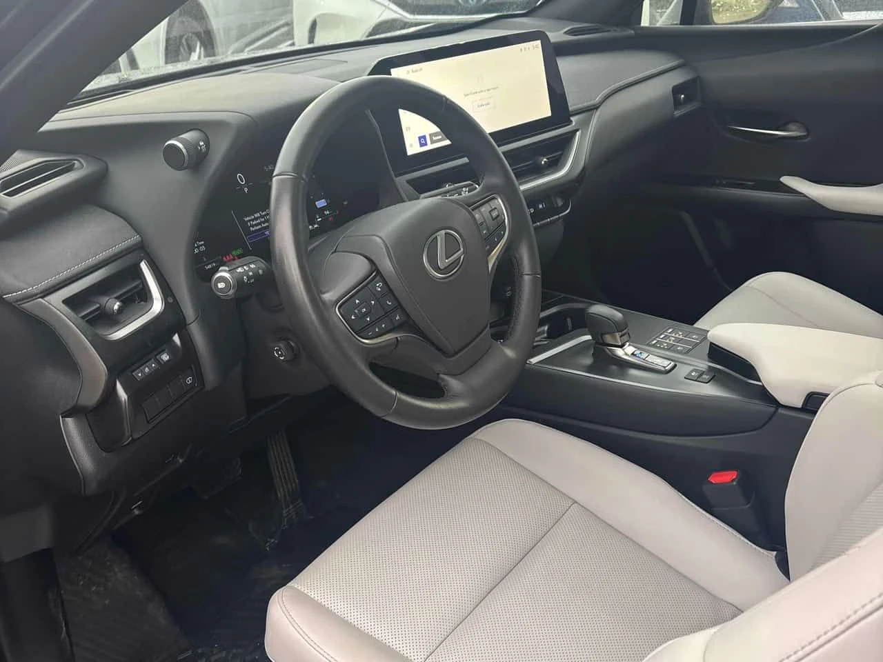 Lexus UX 300h  CARFAX, снимка 5 - Автомобили и джипове - 54172249