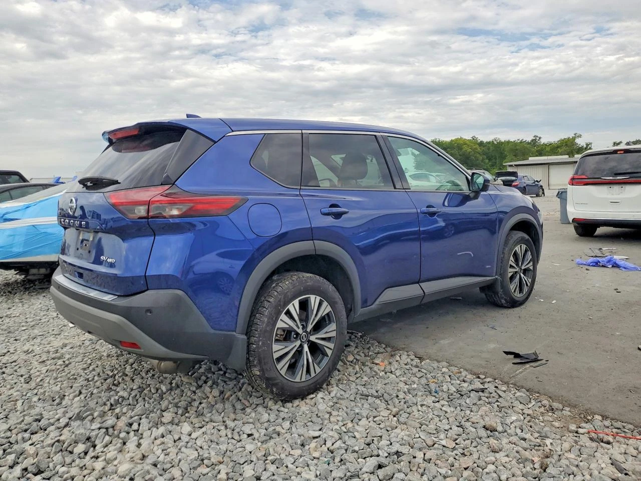 Nissan Rogue Sv, снимка 4 - Автомобили и джипове - 54601569