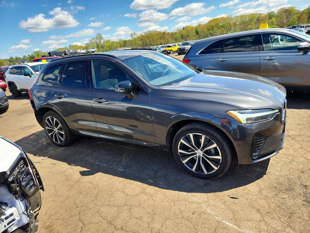 Volvo XC60 B5 AWD PLUS| 360| КОЖЕН САЛОН, снимка 4 - Автомобили и джипове - 54740835