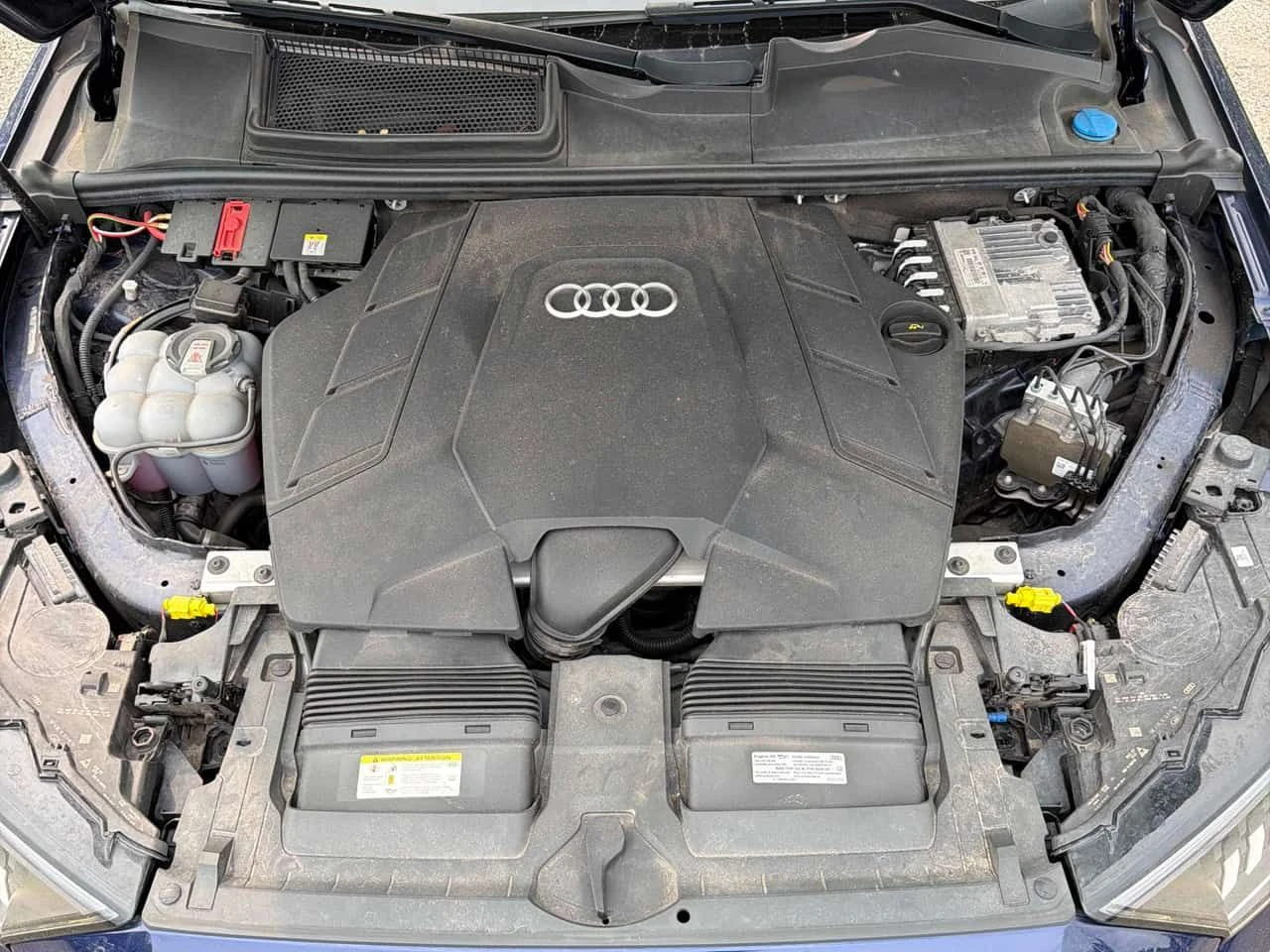 Audi Q7 Technik  CARFAX, снимка 11 - Автомобили и джипове - 55652729