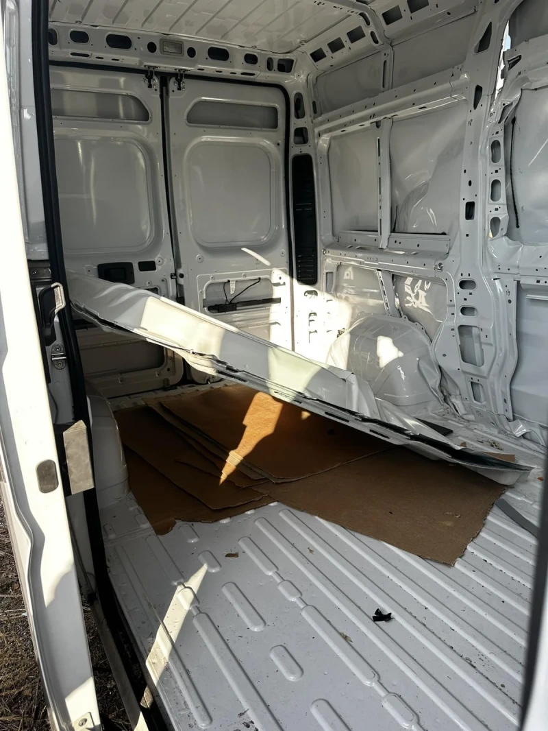 Opel Movano, снимка 12 - Бусове и автобуси - 49090193