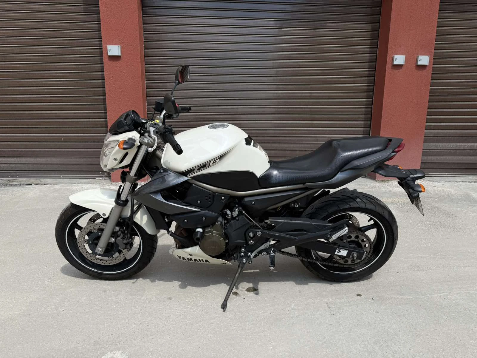 Yamaha XJ6
