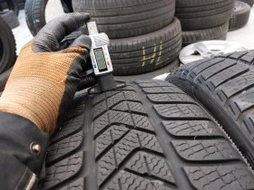 Гуми Зимни 225/40R18, снимка 4