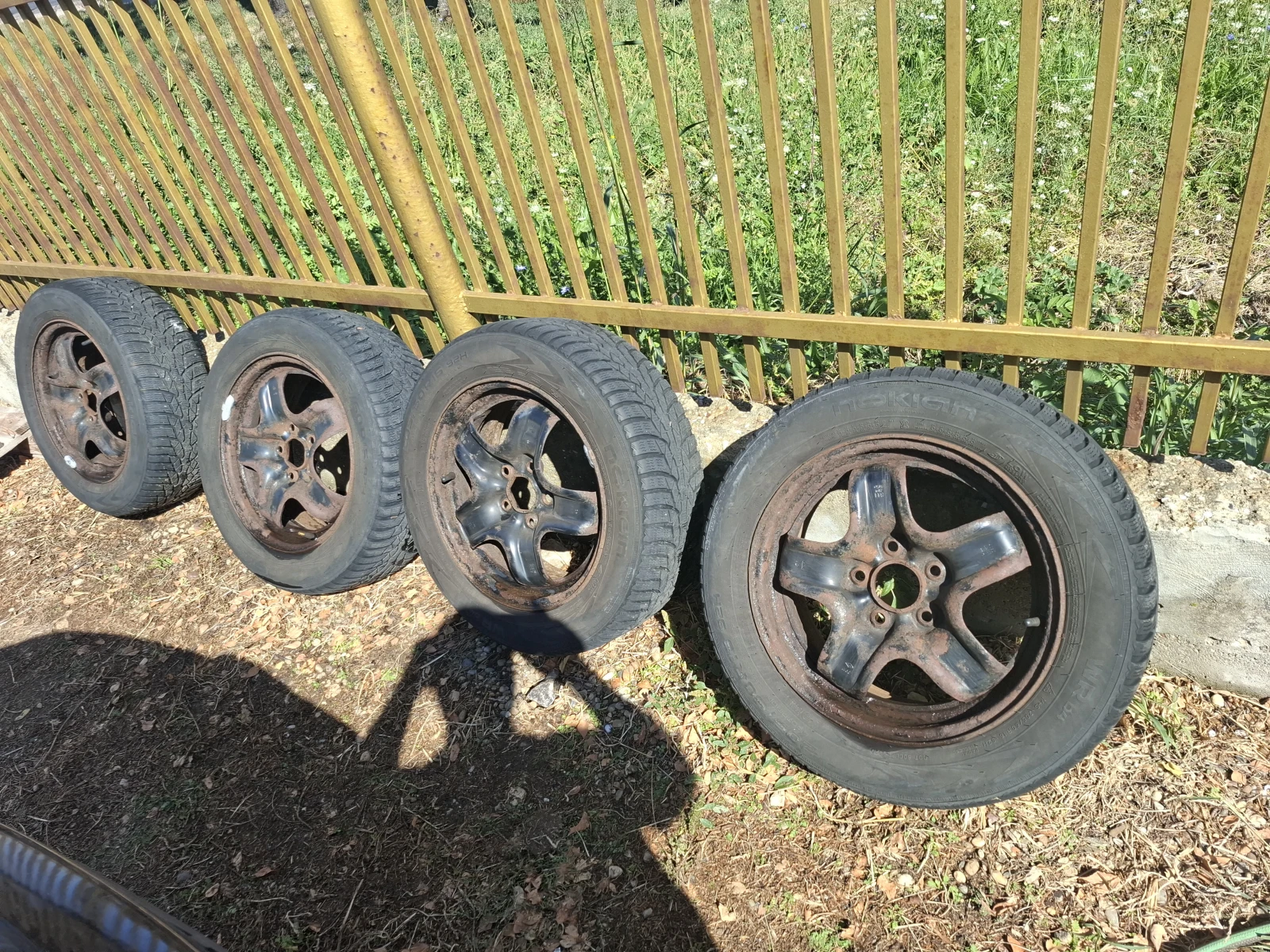 Гуми с джанти Nokian 205/60R16