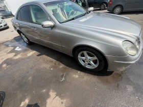 Mercedes-Benz E 220, снимка 4