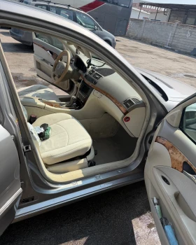 Mercedes-Benz E 220, снимка 5