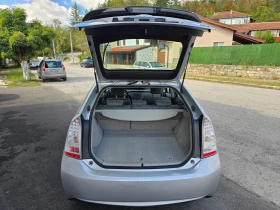 Toyota Prius 1.8HYBRID, снимка 11