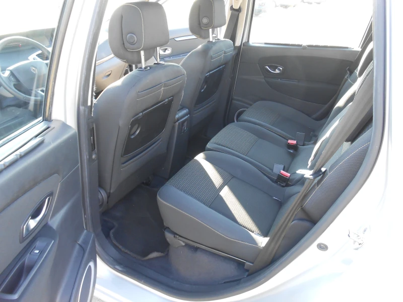 Renault Scenic 1.5d-Navi-Euro-5A, снимка 16 - Автомобили и джипове - 47349294