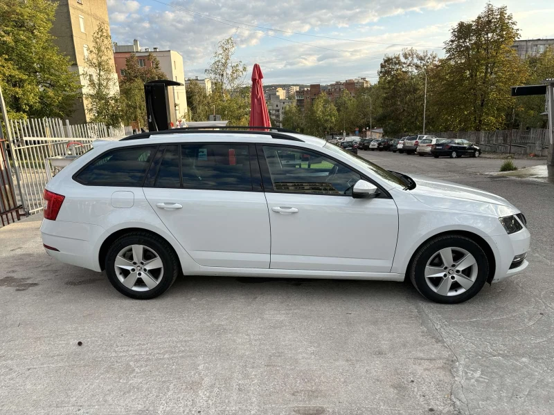 Skoda Octavia 2.0TDI , снимка 4 - Автомобили и джипове - 47613810