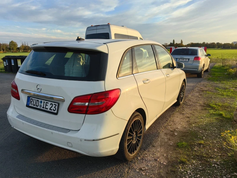 Mercedes-Benz B 180, снимка 6 - Автомобили и джипове - 48693229