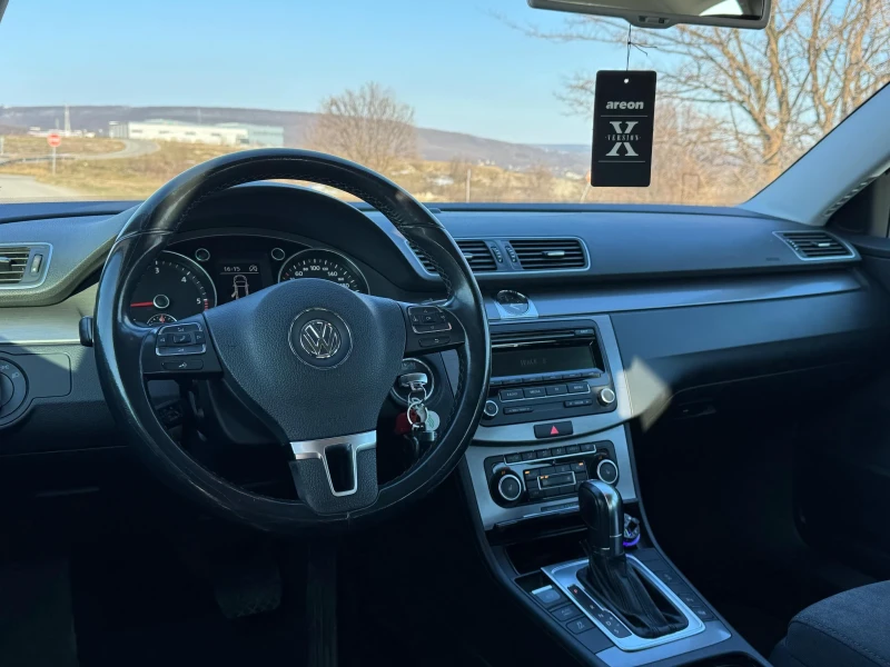 VW Passat, снимка 6 - Автомобили и джипове - 49324871