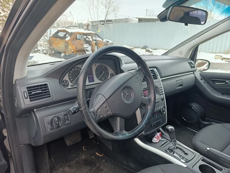 Mercedes-Benz B 200 CDI , снимка 13 - Автомобили и джипове - 53579463