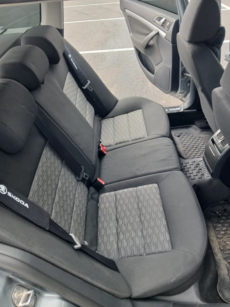 Skoda Octavia 1.6 TDI DSG, снимка 9 - Автомобили и джипове - 53581561