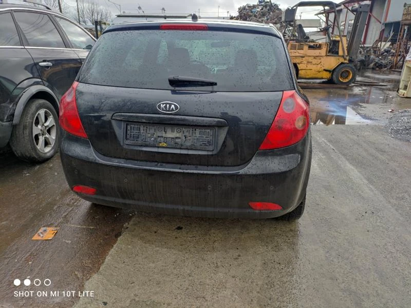 Kia Ceed 1.6CRDI, снимка 4 - Автомобили и джипове - 39858094