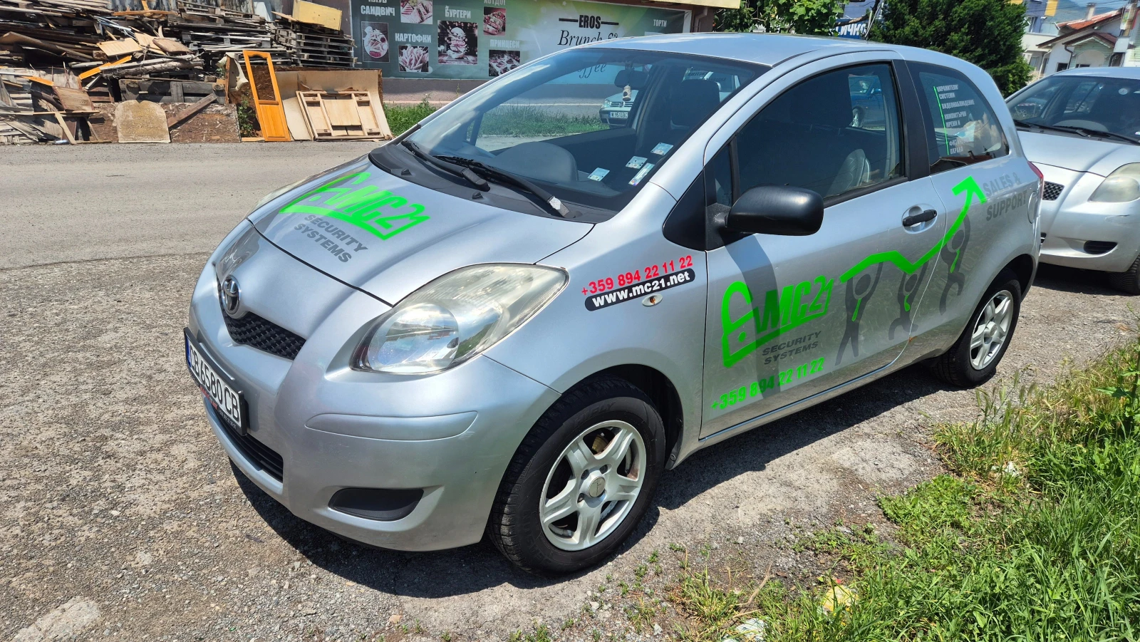 Toyota Yaris  - изображение 4