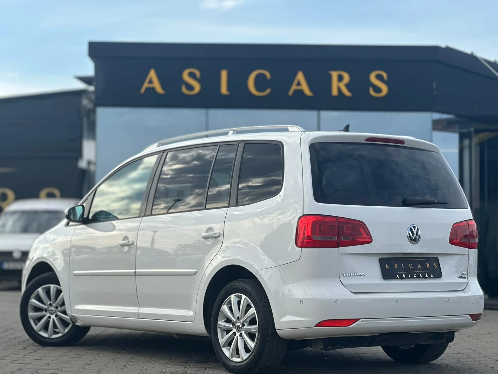 VW Touran / 1.4I / CNG / HIGHLINE / TOP /  - изображение 3