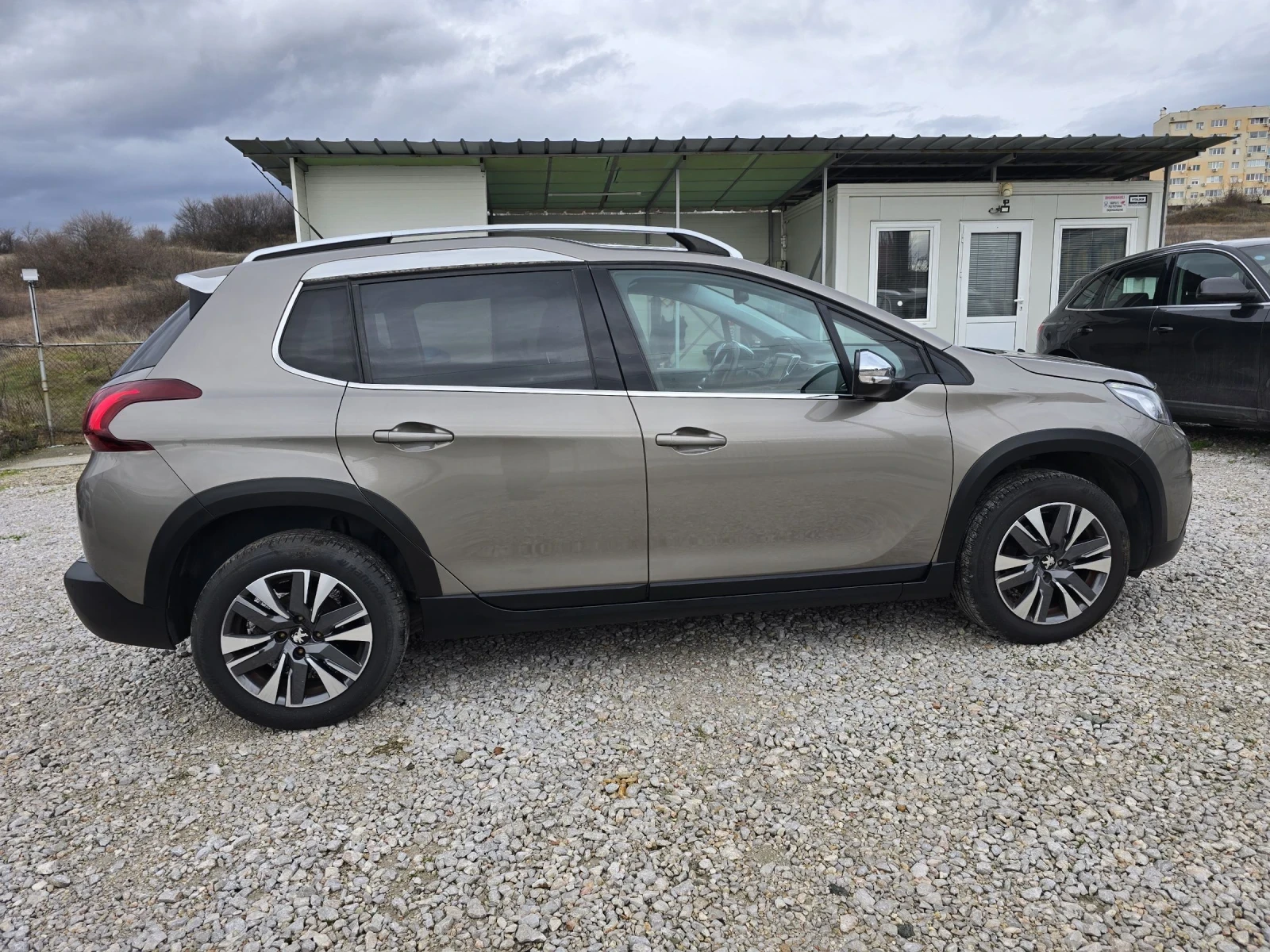 Peugeot 2008 1.6 HDI ALLURE EURO6 - изображение 6