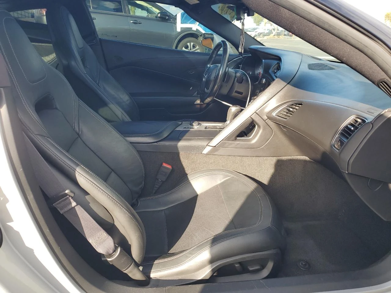 Chevrolet Corvette Stingray 1LT - изображение 10