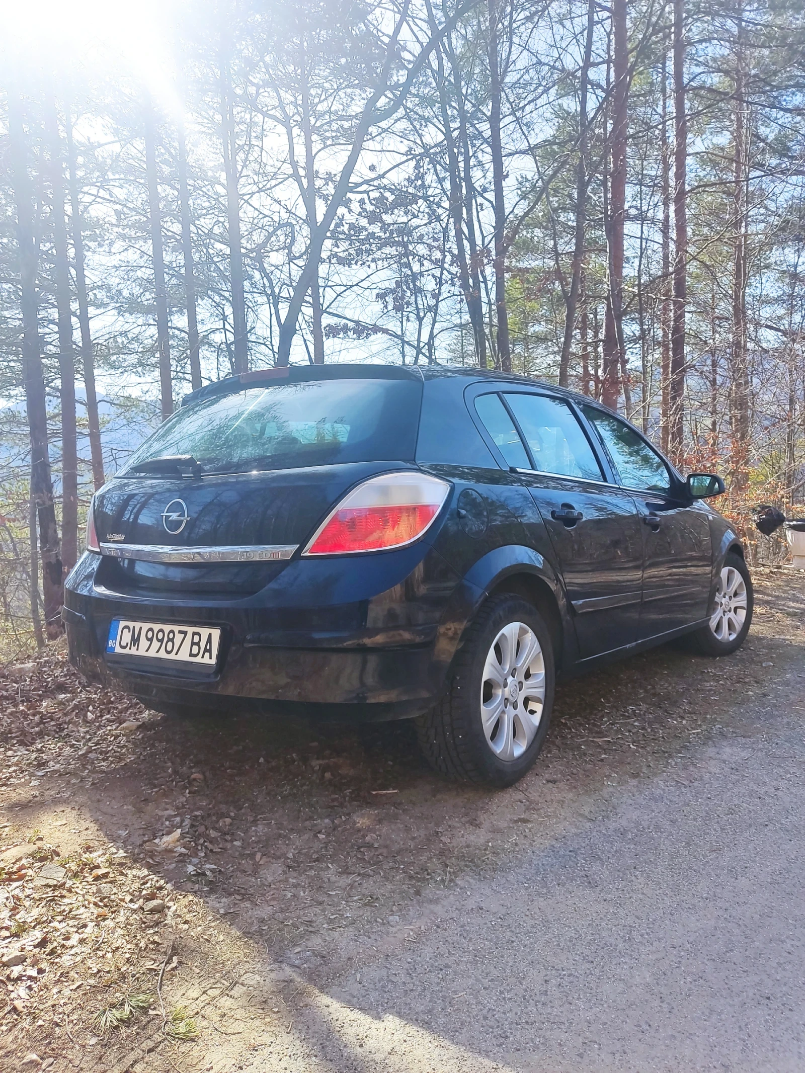 Opel Astra 1.9 CDTI 150 kc., снимка 3 - Автомобили и джипове - 53829537