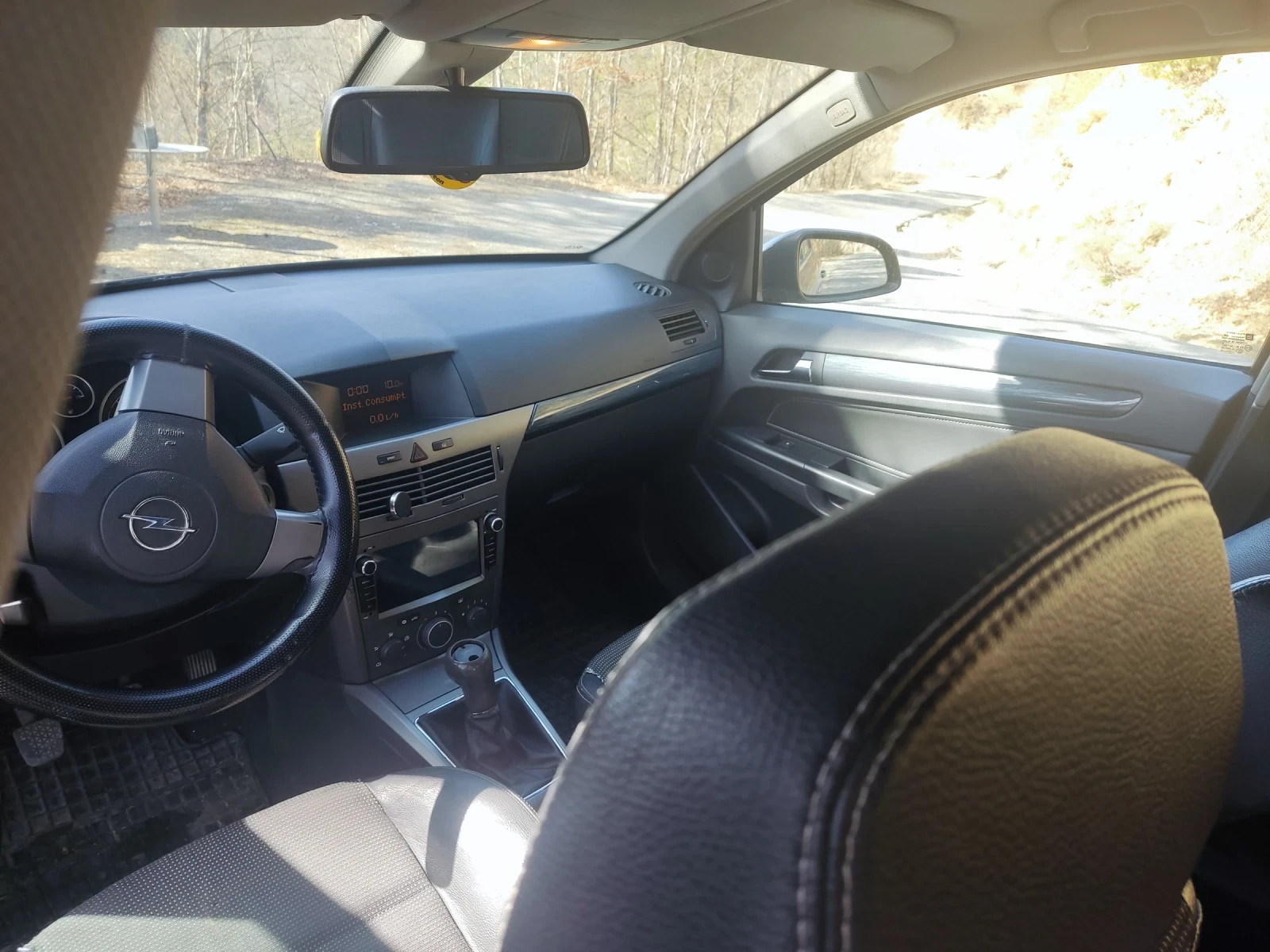 Opel Astra 1.9 CDTI 150 kc., снимка 8 - Автомобили и джипове - 53829537