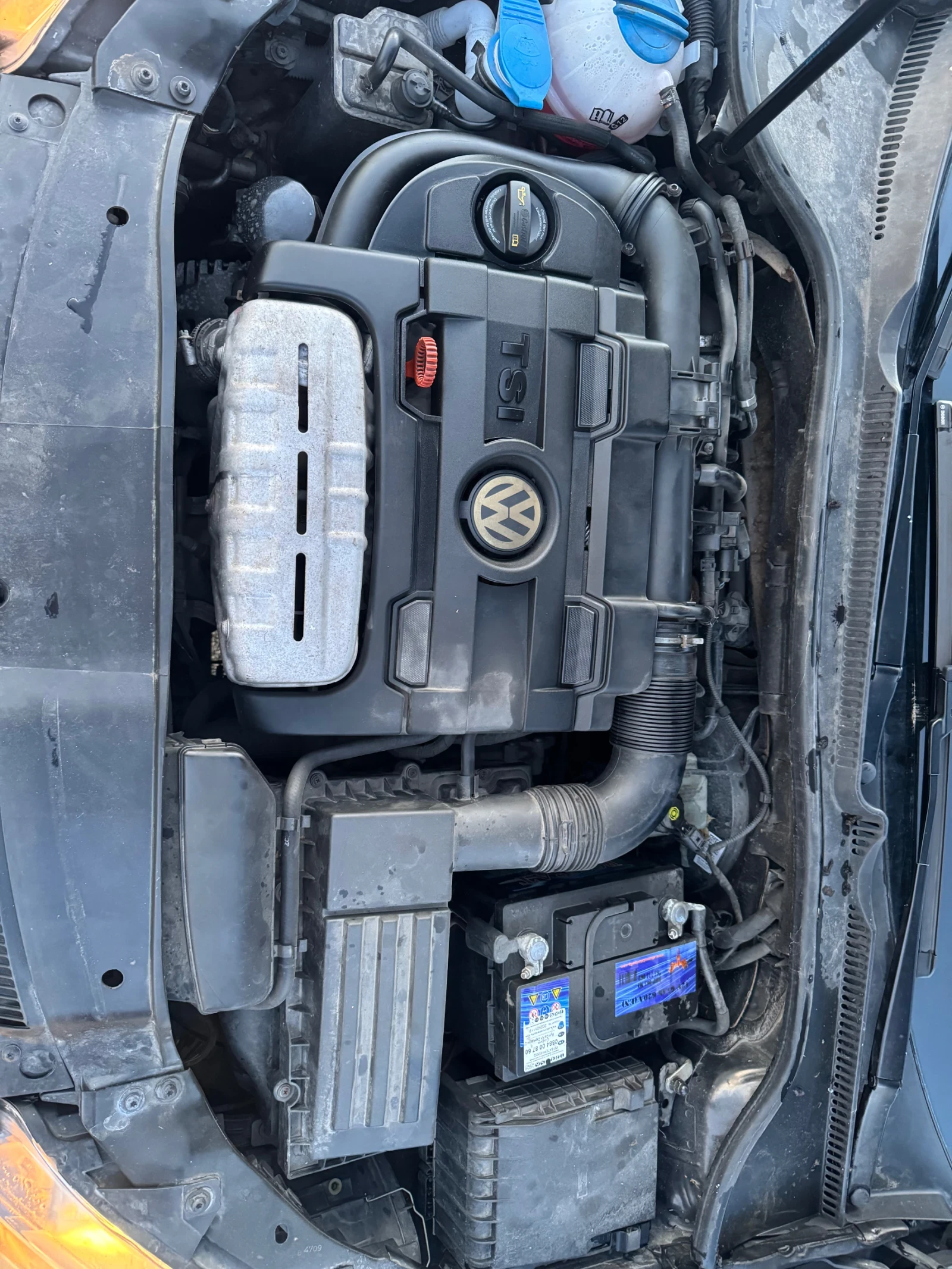 VW Golf 1.4 TSI 160 2010 Автомат, снимка 16 - Автомобили и джипове - 53835733