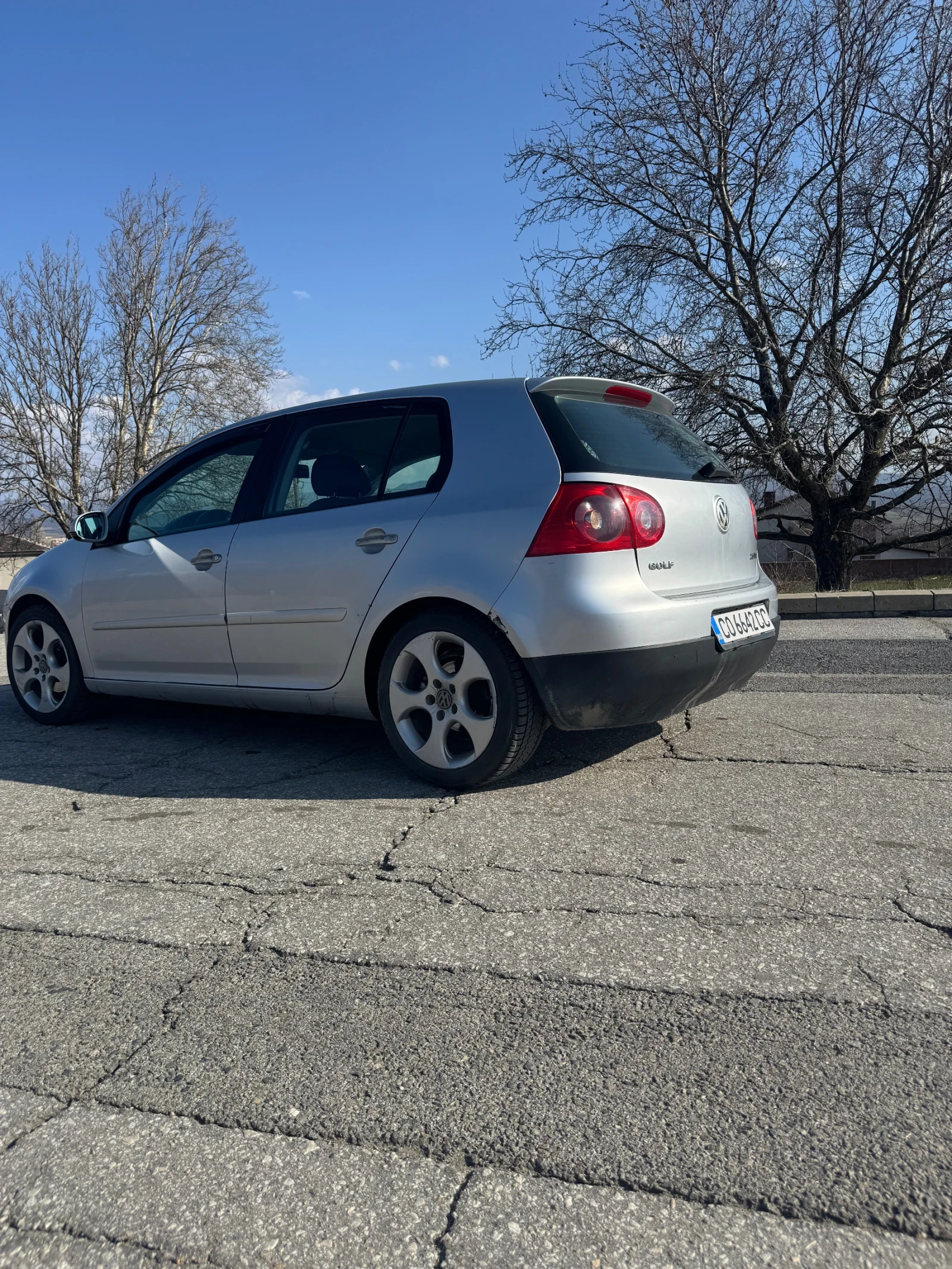 VW Golf 5, снимка 4 - Автомобили и джипове - 53891642