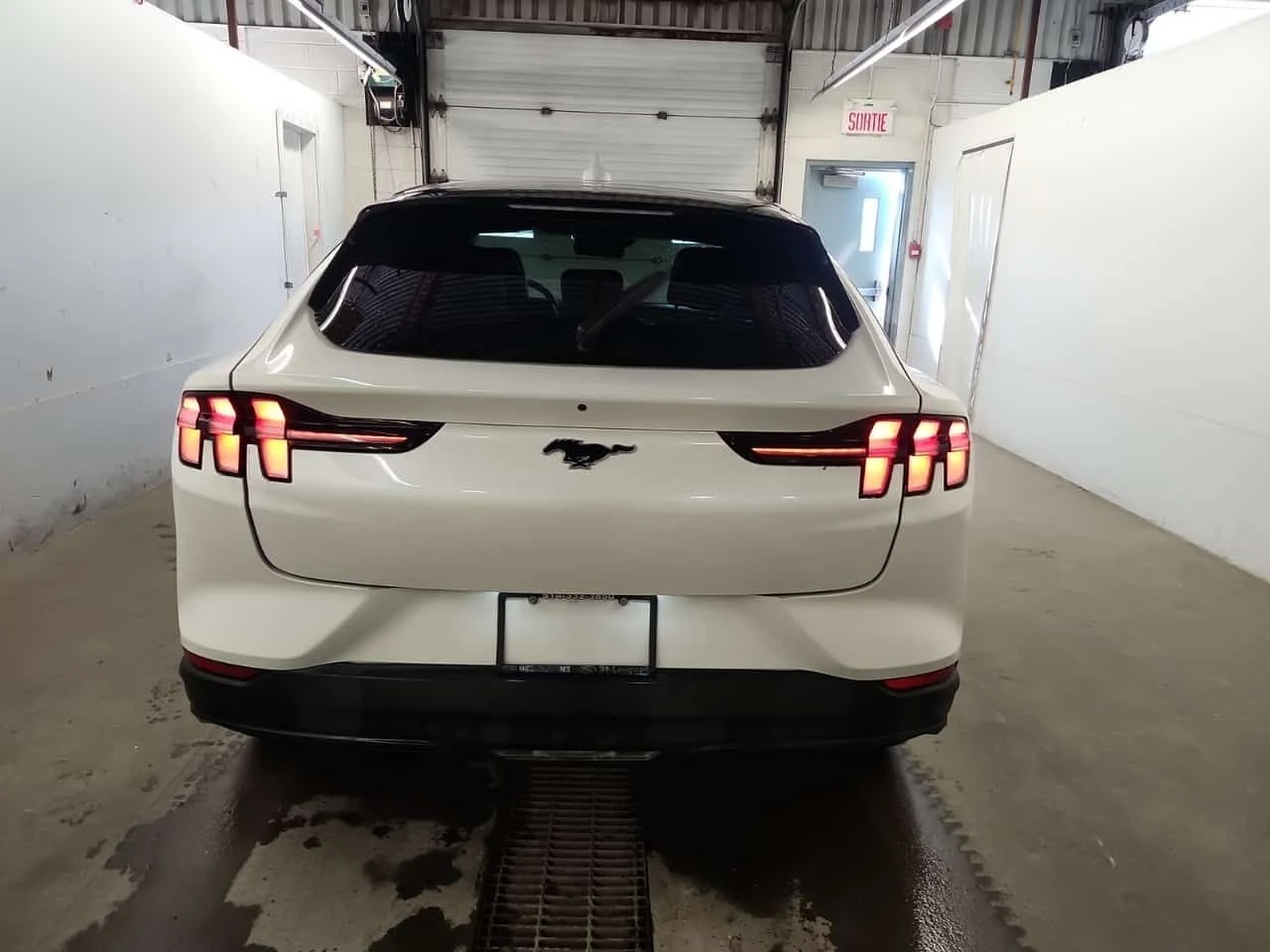 Ford Mustang Mach-E * SELECT * BLIND SPOT* ПОДГРЕВ* , снимка 17 - Автомобили и джипове - 53952968