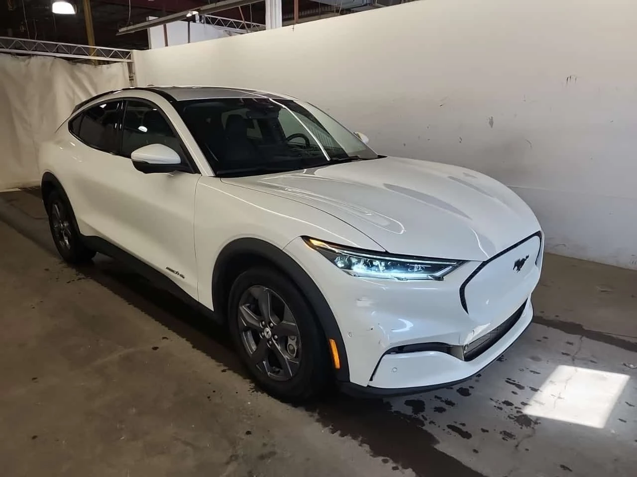 Ford Mustang Mach-E * SELECT * BLIND SPOT* ПОДГРЕВ* , снимка 2 - Автомобили и джипове - 53952968