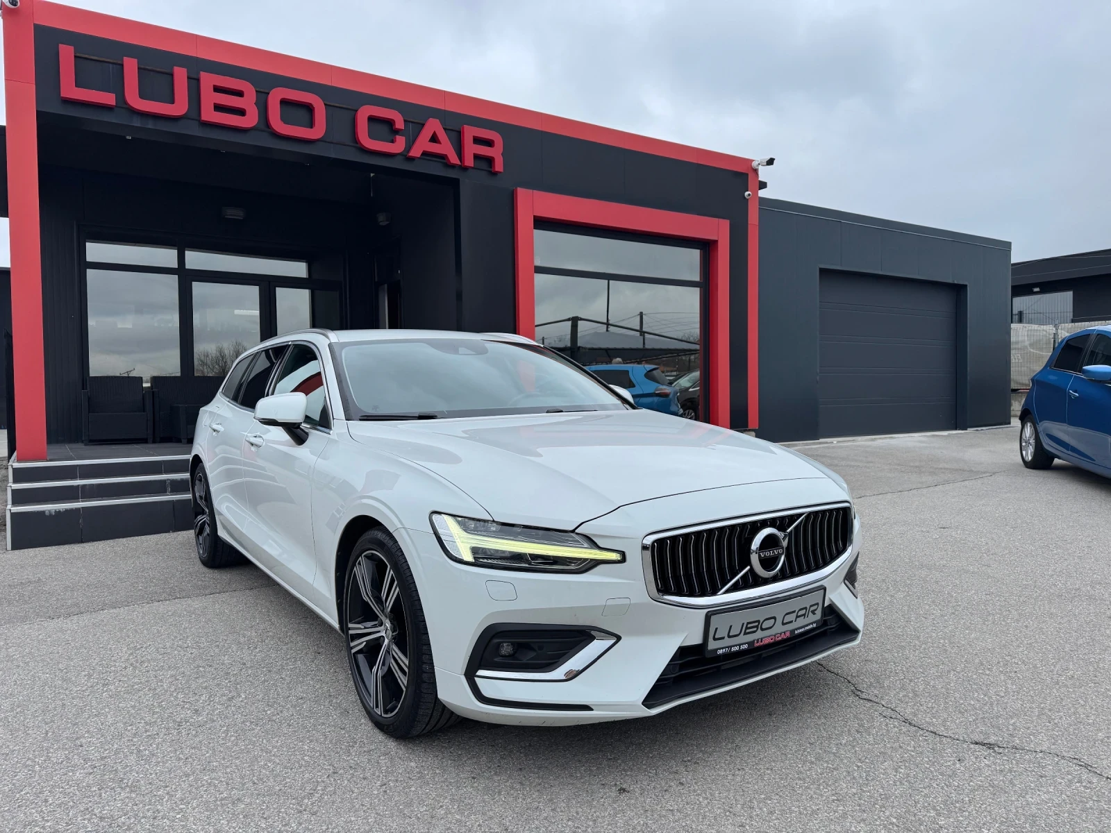 Volvo V60 D4-INSCRIPTION-HARMAN-ВЕНТИЛАЦИЯ-ПОДГРЕВ-FULL-TOP | Auto.bg — изображение 1